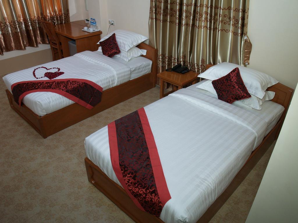 Nice Dream Hotel Mandalay Exterior photo